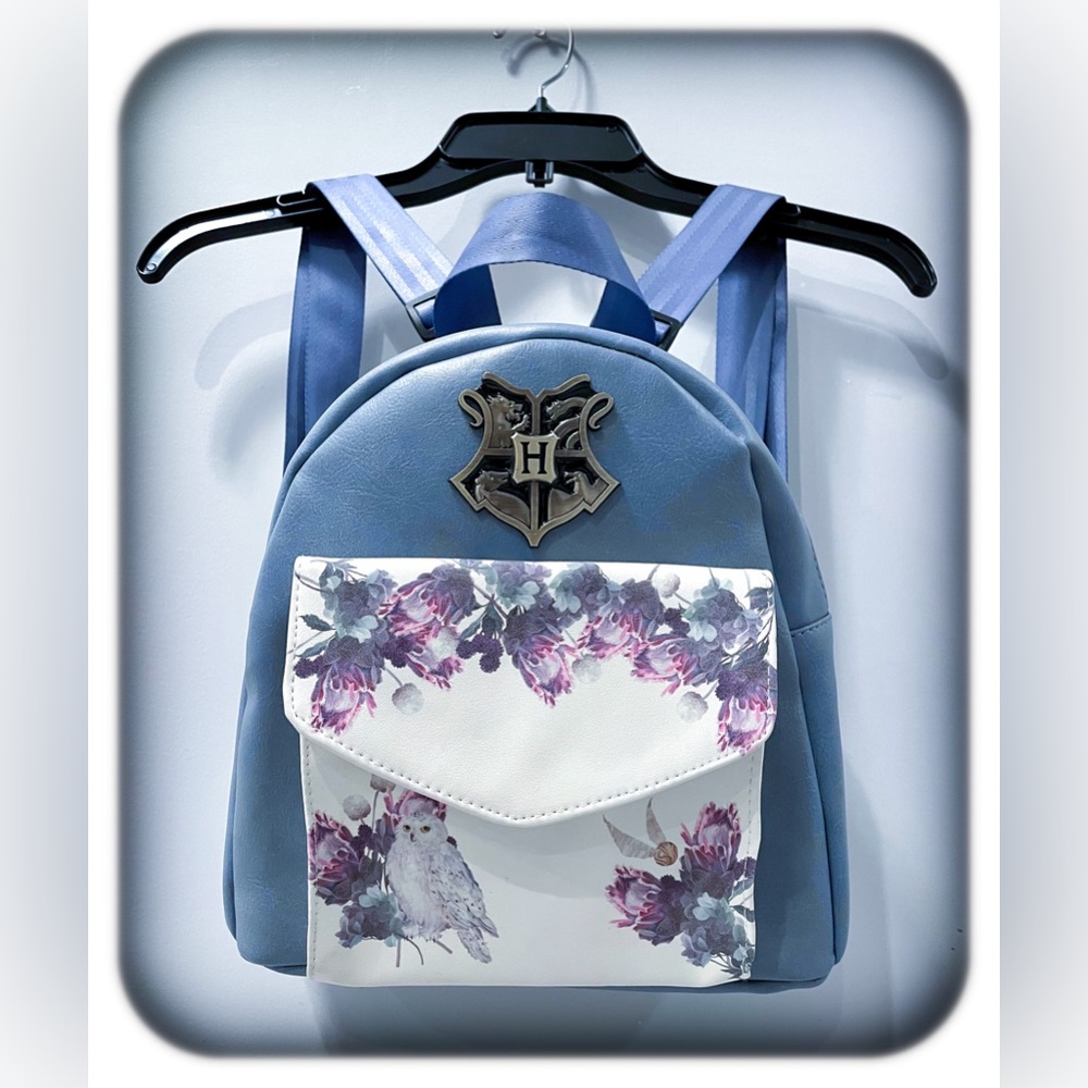 Harry Potter Hedwig Hogwarts Botanical Front Pocket
Womens Mini Backpack